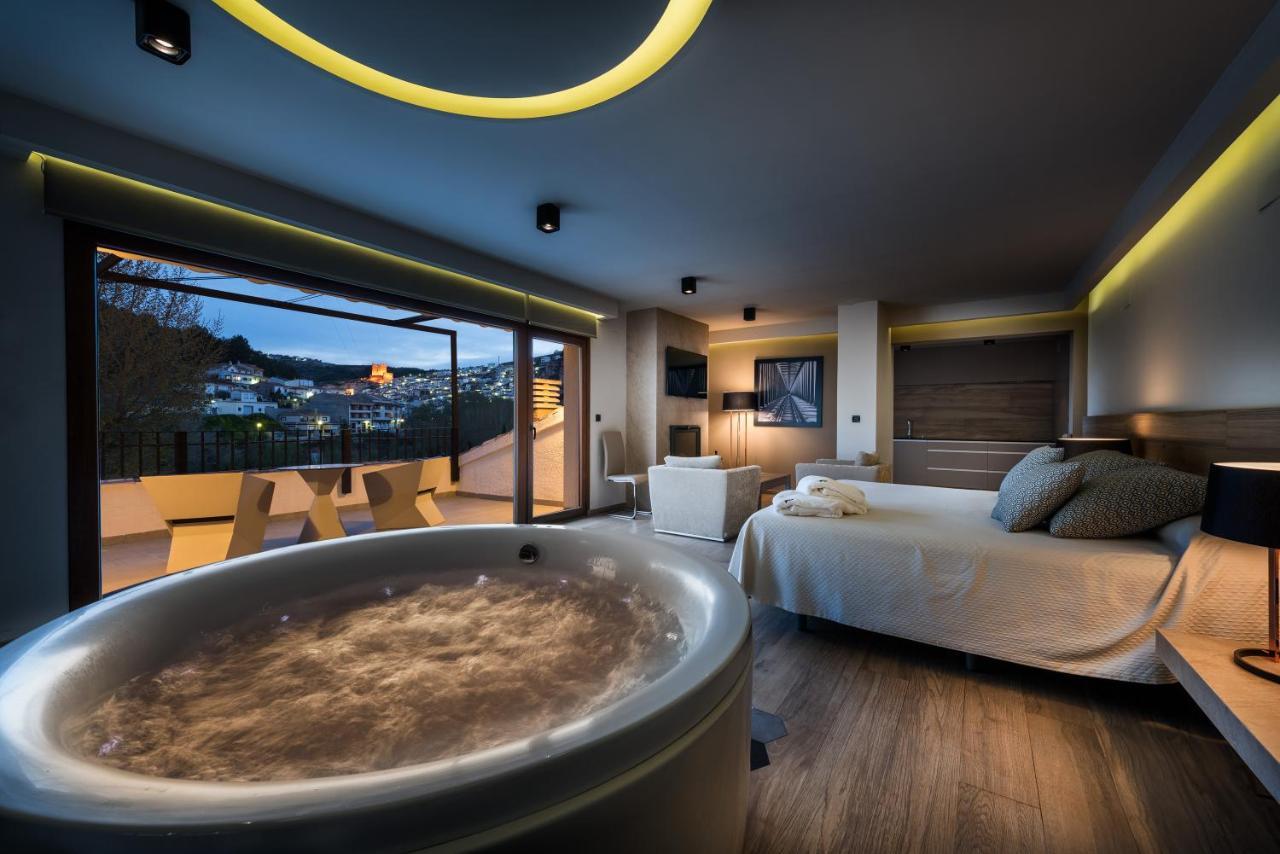 Suites Finca Los Olivos Алкала дел Хукар Екстериор снимка